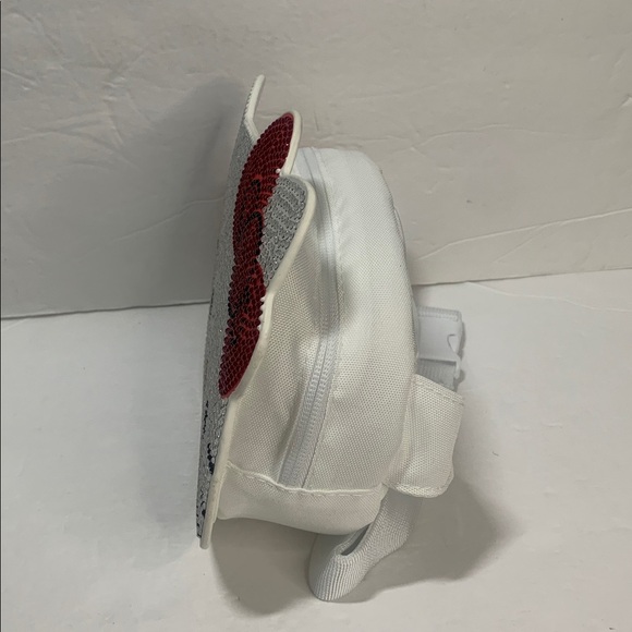 Hello Kitty Sequined Crossbody Bag 4 Can Insulated Igloo Cooler NWT - Picture 4 of 10